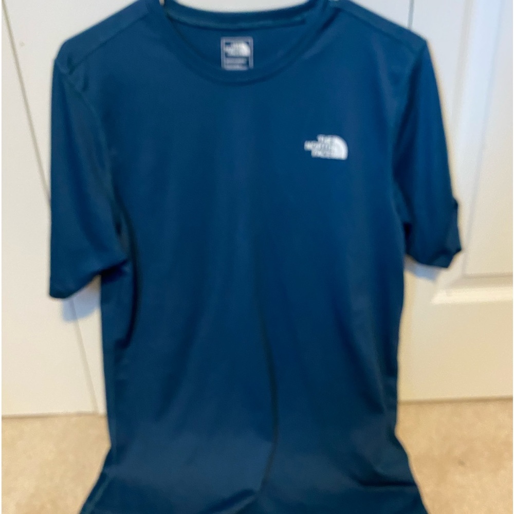 Men’s Size Small Northface Flash Dry Blue Shirt New without Tags